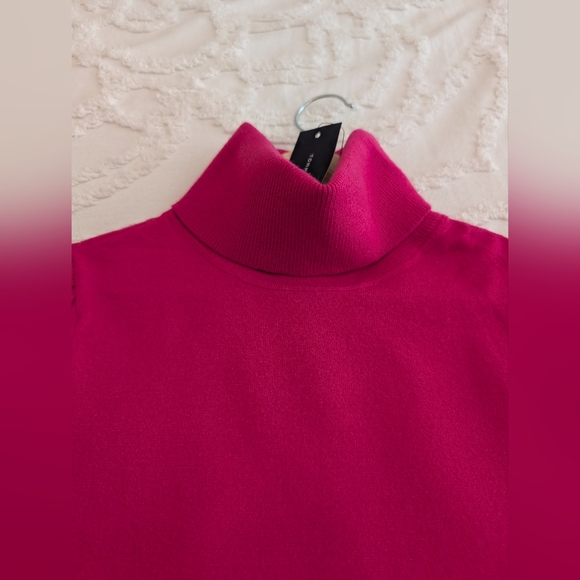 Tommy Hilfiger Women's Turtleneck Sweater M Hot Pink Bunched Shoulder Sleeve NWT - Picture 11 of 11